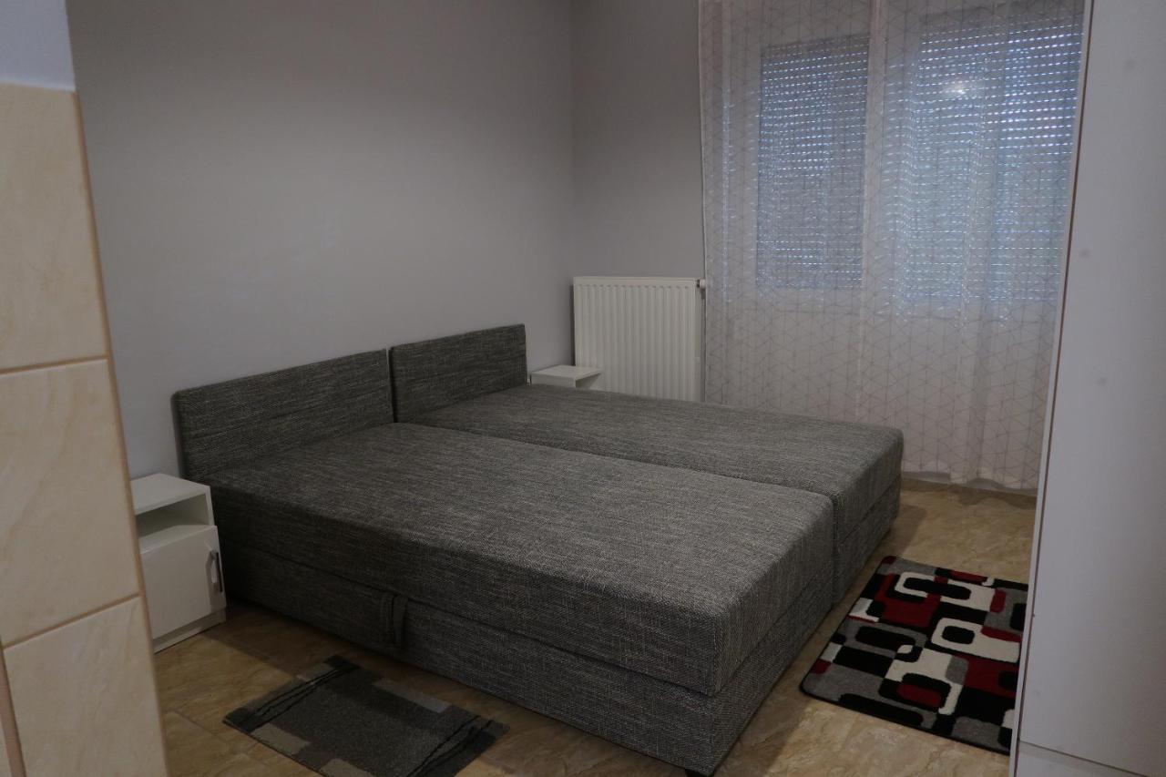 Eva Apartman Szigetvár Zewnętrze zdjęcie