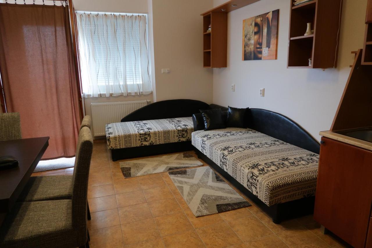 Eva Apartman Szigetvár Zewnętrze zdjęcie