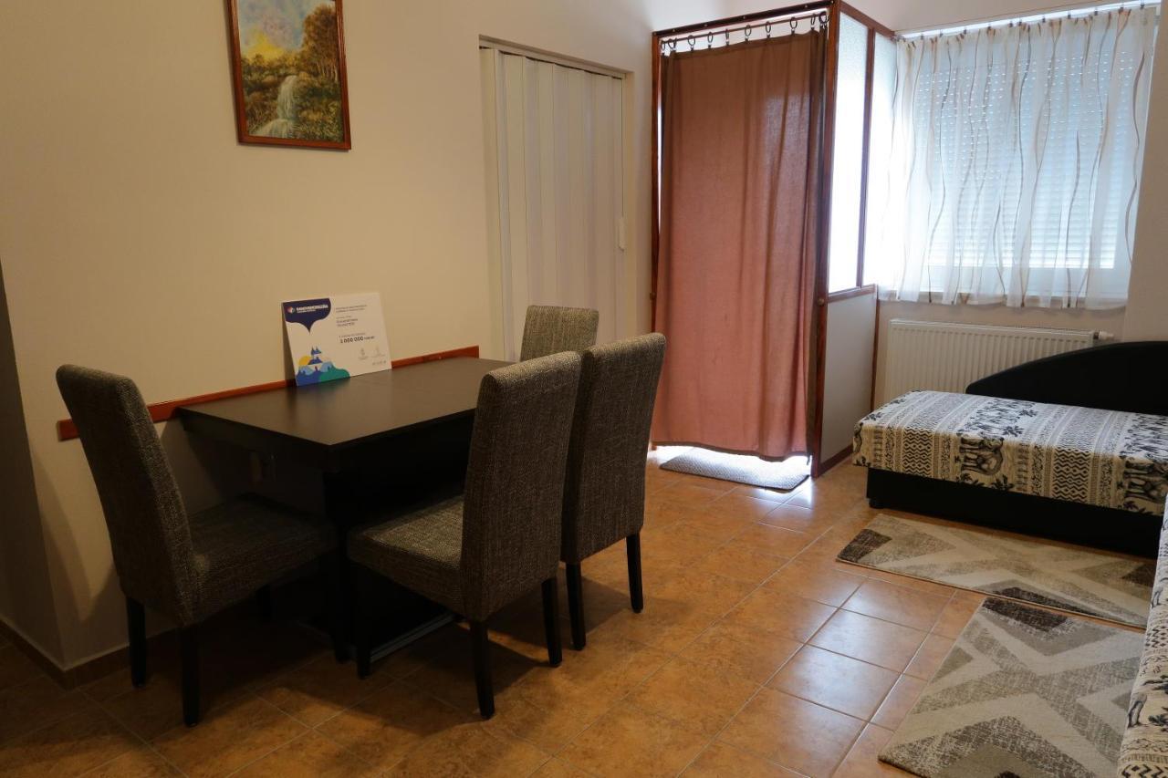 Eva Apartman Szigetvár Zewnętrze zdjęcie