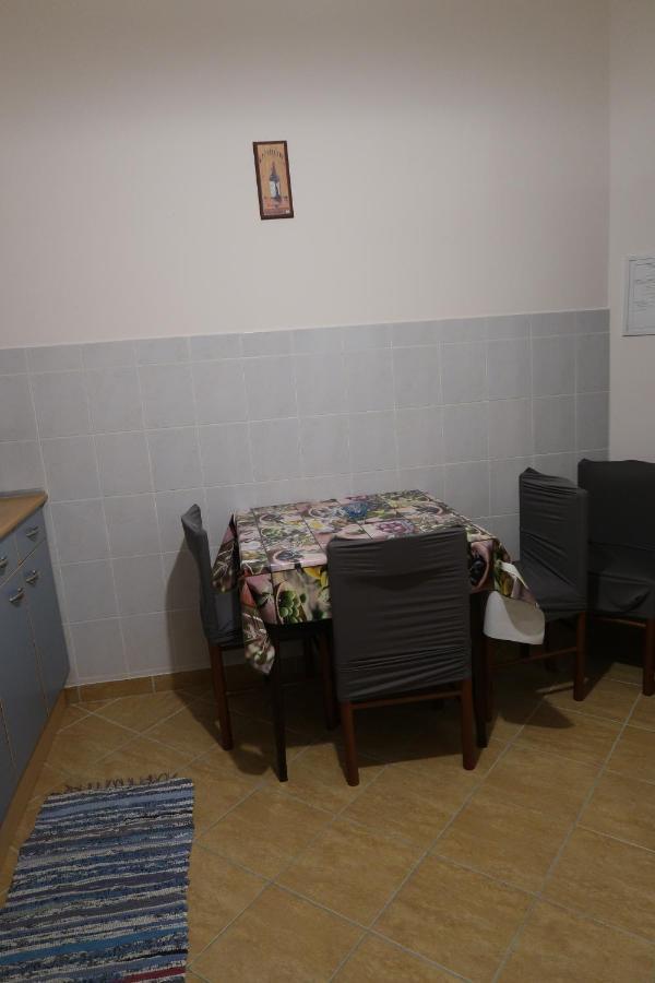 Eva Apartman Szigetvár Zewnętrze zdjęcie